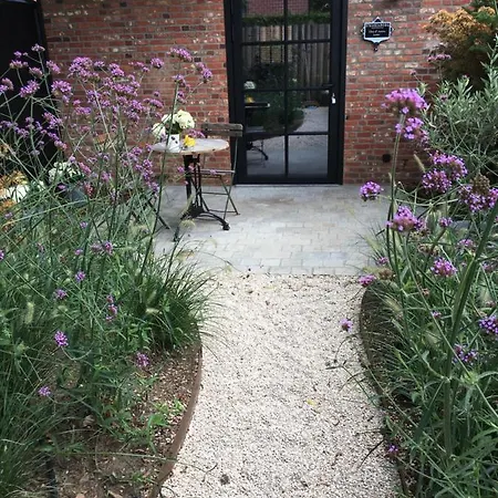 Sint-mariaburg Bed & Breakfast Antwerp
